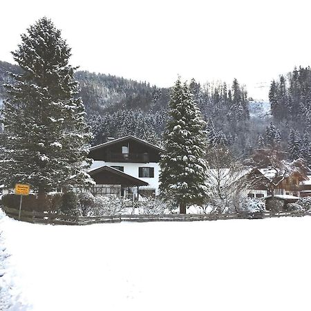 Geraeumiges Domizil Mit Bergblick Und Sauna Oberwössen Exterior foto