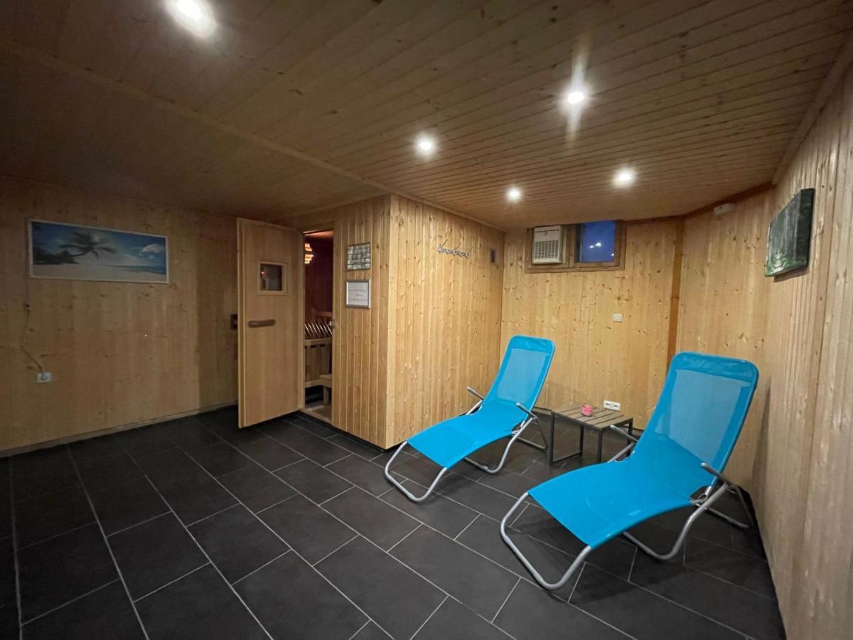 Geraeumiges Domizil Mit Bergblick Und Sauna Oberwössen Exterior foto